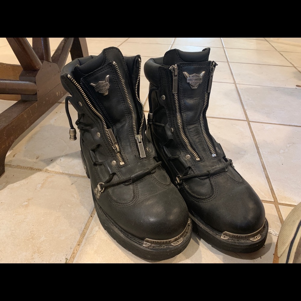 Old Harley Davidson boots, worn 2 times
